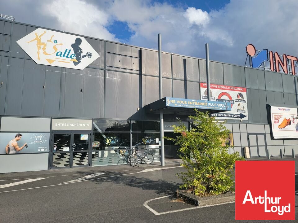 ARTHUR LOYD POITOU VENDEE LOCATION-LOCAL COMMERCIAL-CHATELLERAULT-86