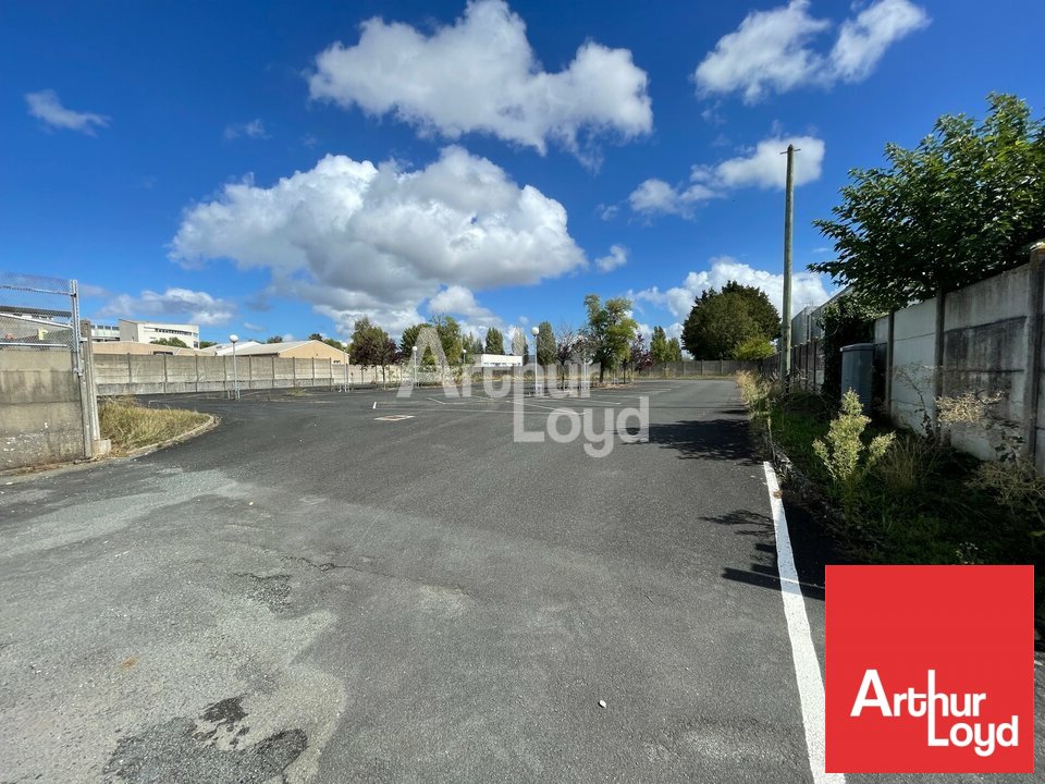 ARTHUR LOYD POITOU VENDEE VENTE-BUREAUX-NIORT-79