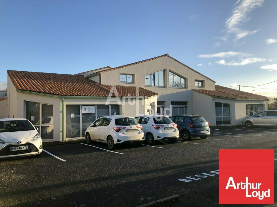 ARTHUR LOYD POITOU VENDEE LOCATION-BUREAUX-NIORT-79