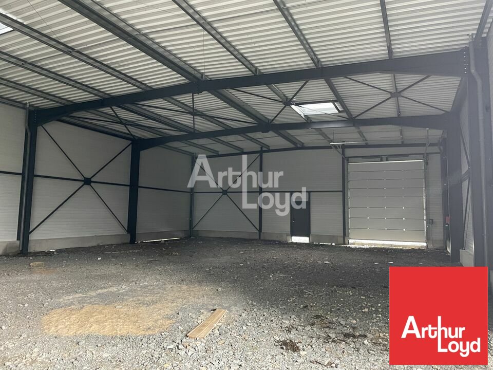 ARTHUR LOYD POITOU VENDEE LOCATION-LOCAL COMMERCIAL-AZAY_LE_BRULE-79
