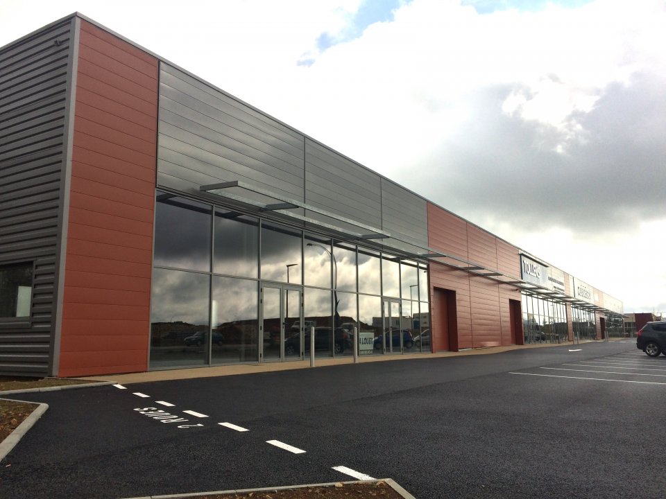 ARTHUR LOYD POITOU VENDEE LOCATION-LOCAL COMMERCIAL-NIORT-79