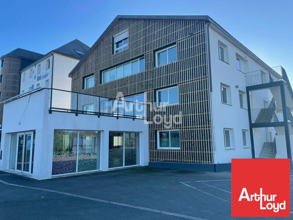 ARTHUR LOYD POITOU VENDEE VENTE-BUREAUX-MOUILLERON_LE_CAPTIF-85