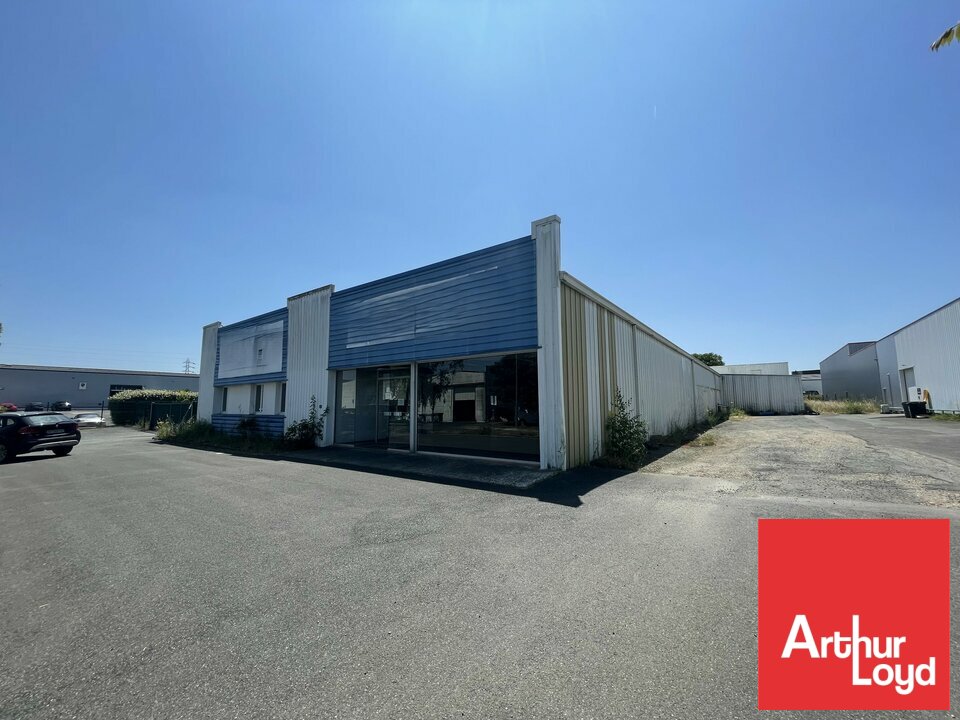 ARTHUR LOYD POITOU VENDEE VENTE-LOCAL D'ACTIVITE-POITIERS-86