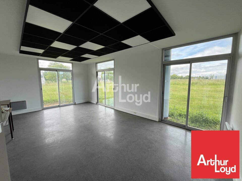 ARTHUR LOYD POITOU VENDEE LOCATION-BUREAUX-DISSAY-86