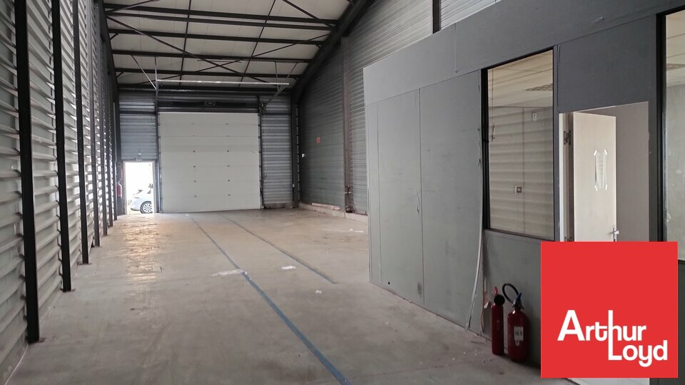 ARTHUR LOYD POITOU VENDEE LOCATION-ENTREPOT-LA_CRECHE-79