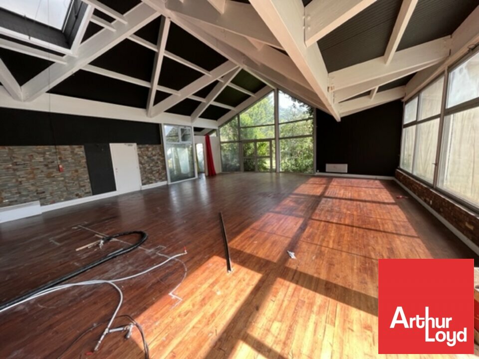 ARTHUR LOYD POITOU VENDEE LOCATION-BUREAUX-CHASSENEUIL_DU_POITOU-86