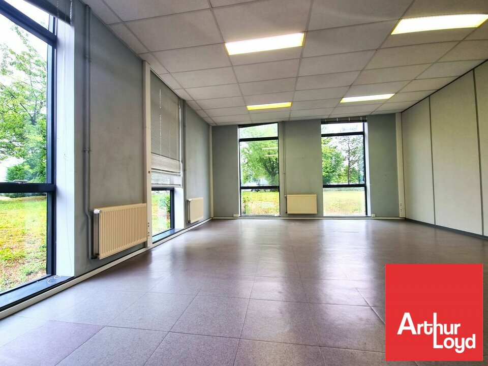 ARTHUR LOYD POITOU VENDEE LOCATION-BUREAUX-CHASSENEUIL_DU_POITOU-86
