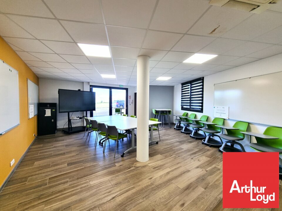 ARTHUR LOYD POITOU VENDEE LOCATION-BUREAUX-JAUNAY_CLAN-86