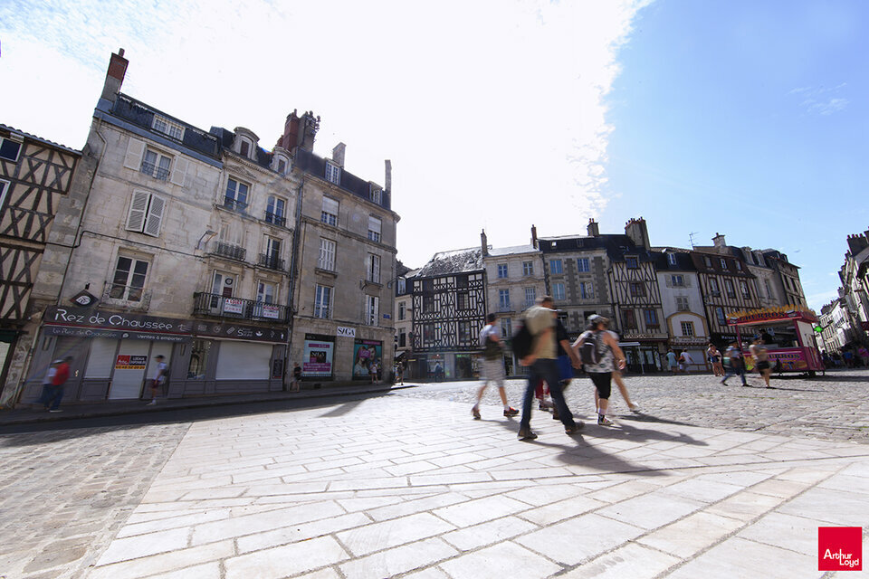ARTHUR LOYD POITOU VENDEE VENTE-FONDS DE COMMERCE-POITIERS-86