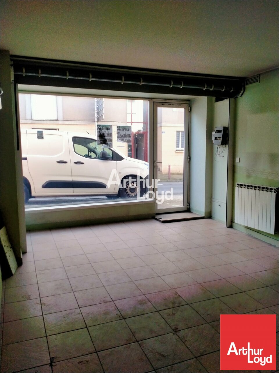 ARTHUR LOYD POITOU VENDEE LOCATION-LOCAL COMMERCIAL-POITIERS-86