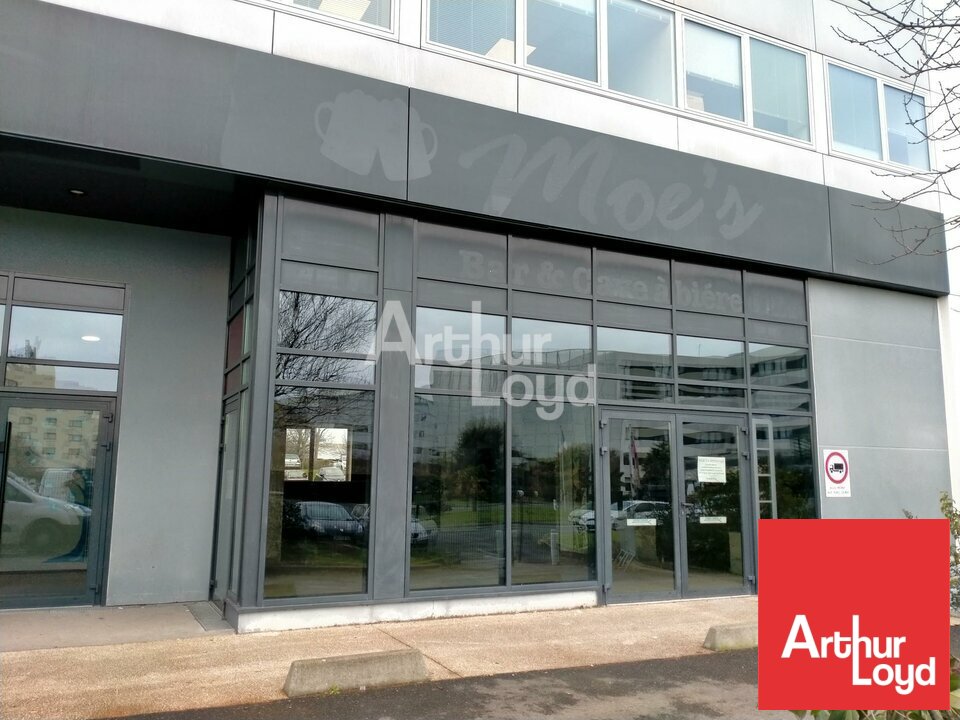 ARTHUR LOYD POITOU VENDEE LOCATION-LOCAL COMMERCIAL-CHASSENEUIL_DU_POITOU-86
