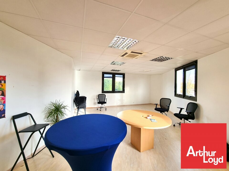 ARTHUR LOYD POITOU VENDEE LOCATION-BUREAUX-JAUNAY_CLAN-86