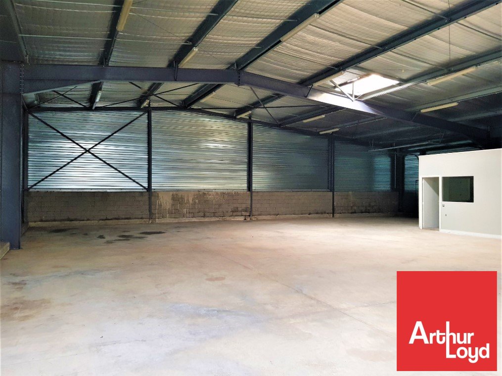 ARTHUR LOYD POITOU VENDEE LOCATION-ENTREPOT-SAINT_BENOIT-86