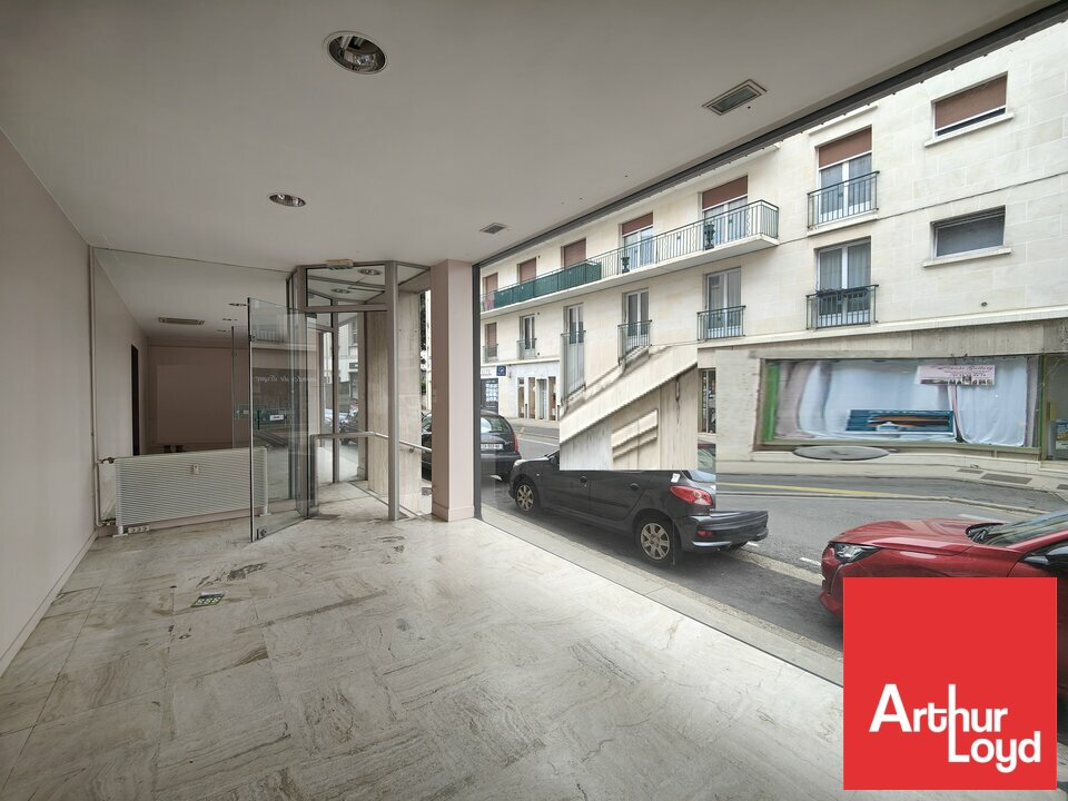 ARTHUR LOYD POITOU VENDEE VENTE-LOCAL COMMERCIAL-POITIERS-86