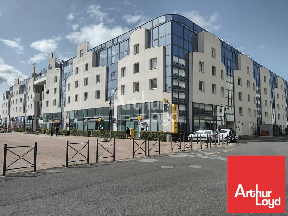 ARTHUR LOYD POITOU VENDEE VENTE-LOCAL COMMERCIAL-CHASSENEUIL_DU_POITOU-86