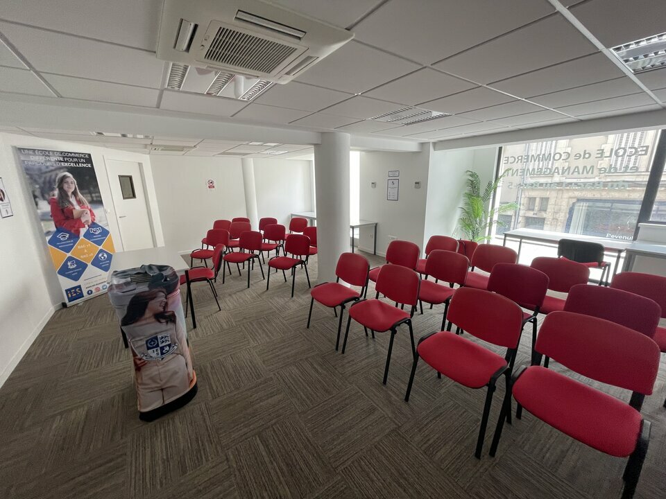 ARTHUR LOYD POITOU VENDEE VENTE-BUREAUX-POITIERS-86