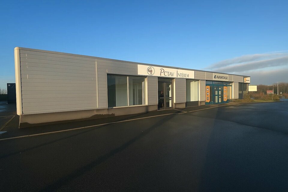 ARTHUR LOYD POITOU VENDEE LOCATION-LOCAL COMMERCIAL-POITIERS-86