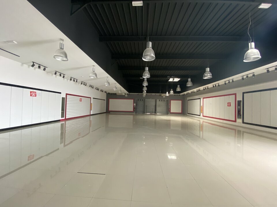 ARTHUR LOYD POITOU VENDEE LOCATION-LOCAL COMMERCIAL-CHATELLERAULT-86