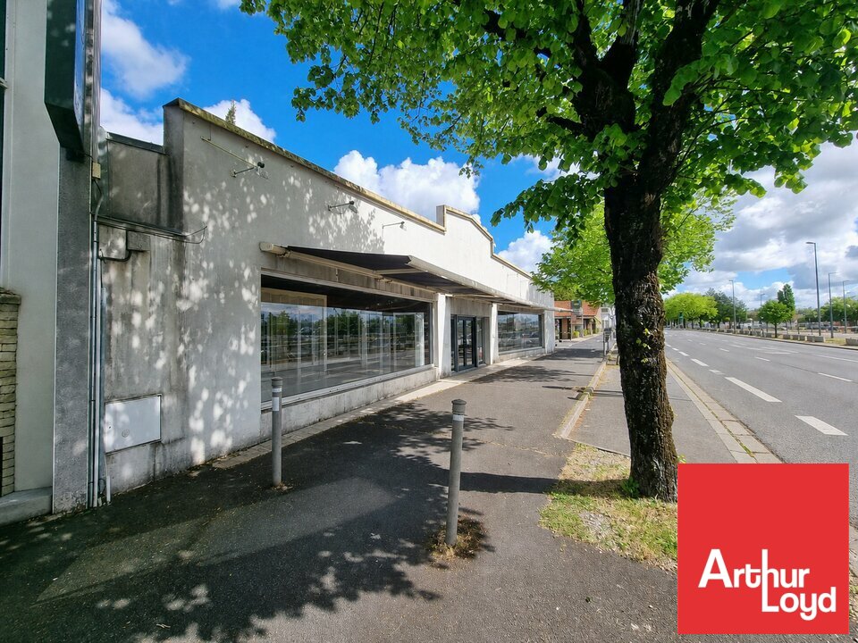 ARTHUR LOYD POITOU VENDEE LOCATION-LOCAL COMMERCIAL-NIORT-79