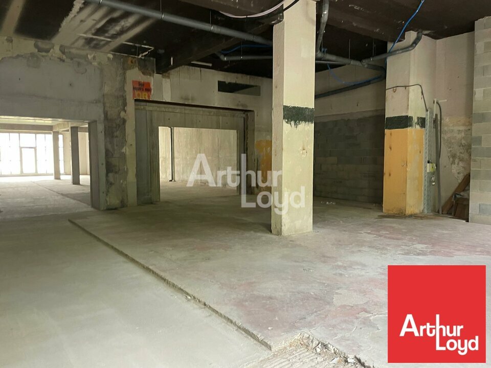 ARTHUR LOYD POITOU VENDEE VENTE-LOCAL COMMERCIAL-LA_ROCHE_SUR_YON-85