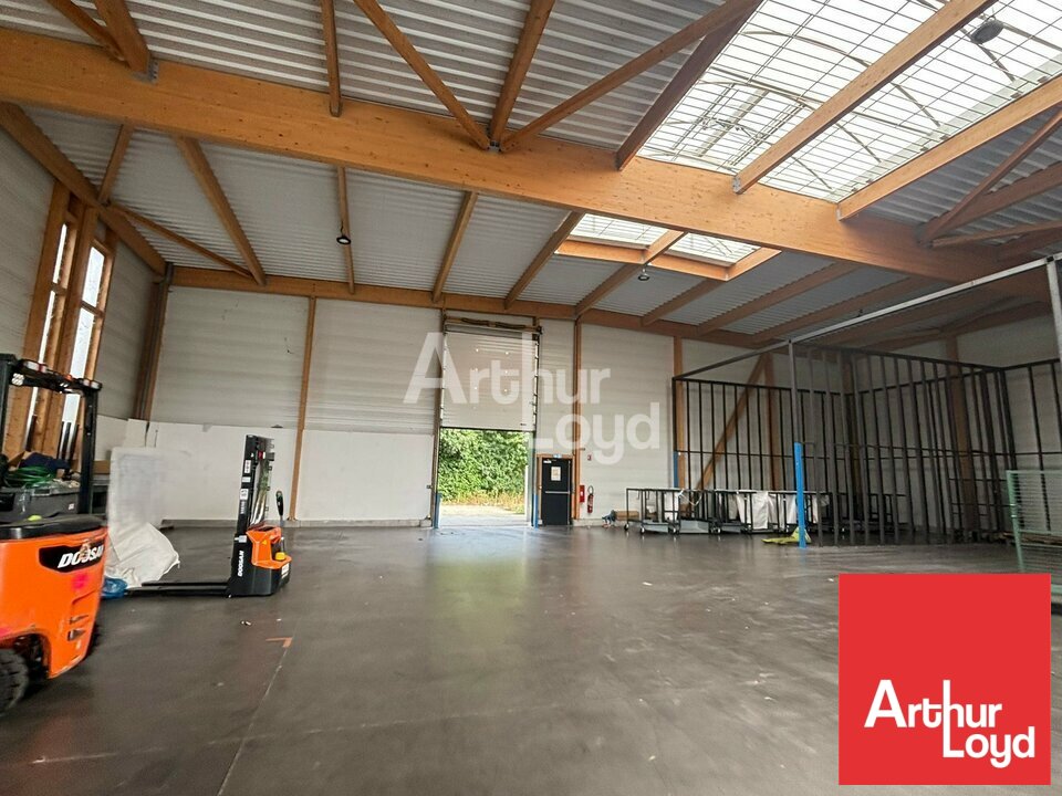 ARTHUR LOYD POITOU VENDEE LOCATION-LOCAL D'ACTIVITE-LA_ROCHE-SUR-YON-85