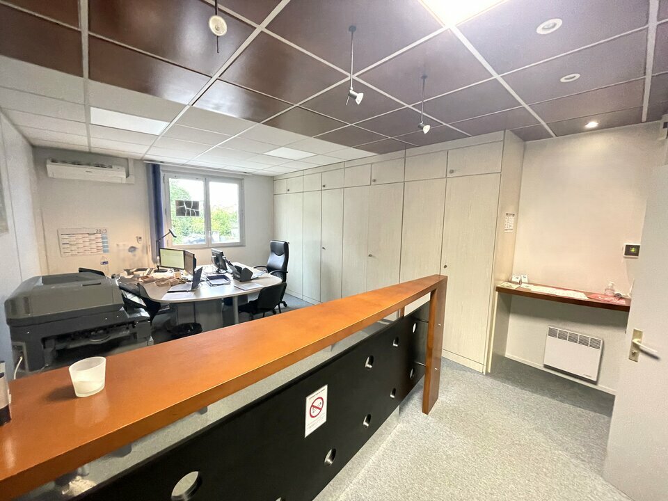 ARTHUR LOYD POITOU VENDEE VENTE-BUREAUX-POITIERS-86