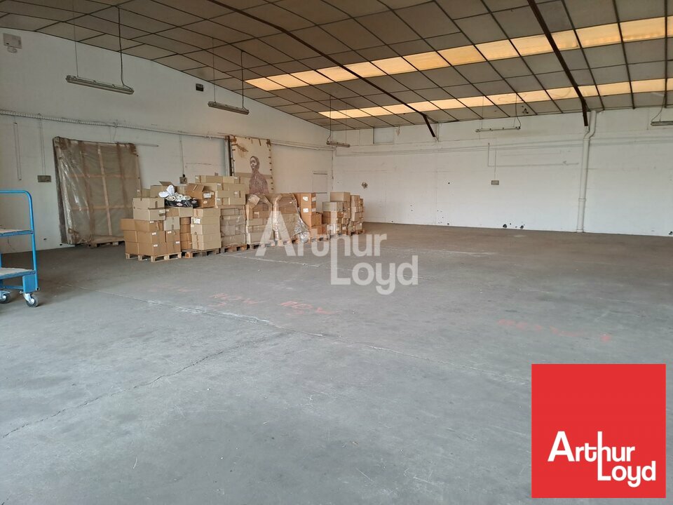 ARTHUR LOYD POITOU VENDEE LOCATION-ENTREPOT-CHATELLERAULT-86
