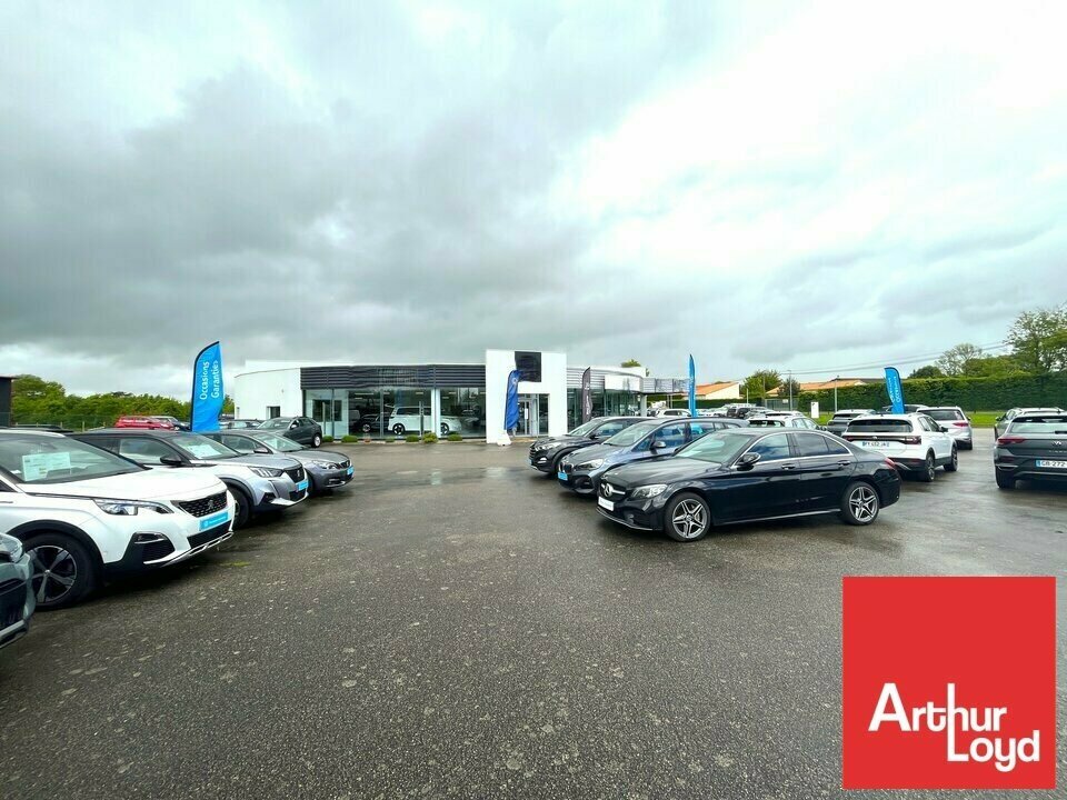 ARTHUR LOYD POITOU VENDEE VENTE-LOCAL COMMERCIAL-PARTHENAY-79