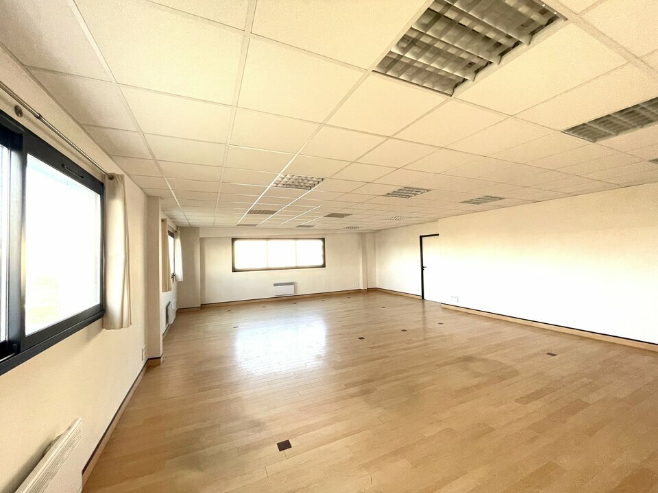 ARTHUR LOYD POITOU VENDEE LOCATION-BUREAUX-POITIERS-86