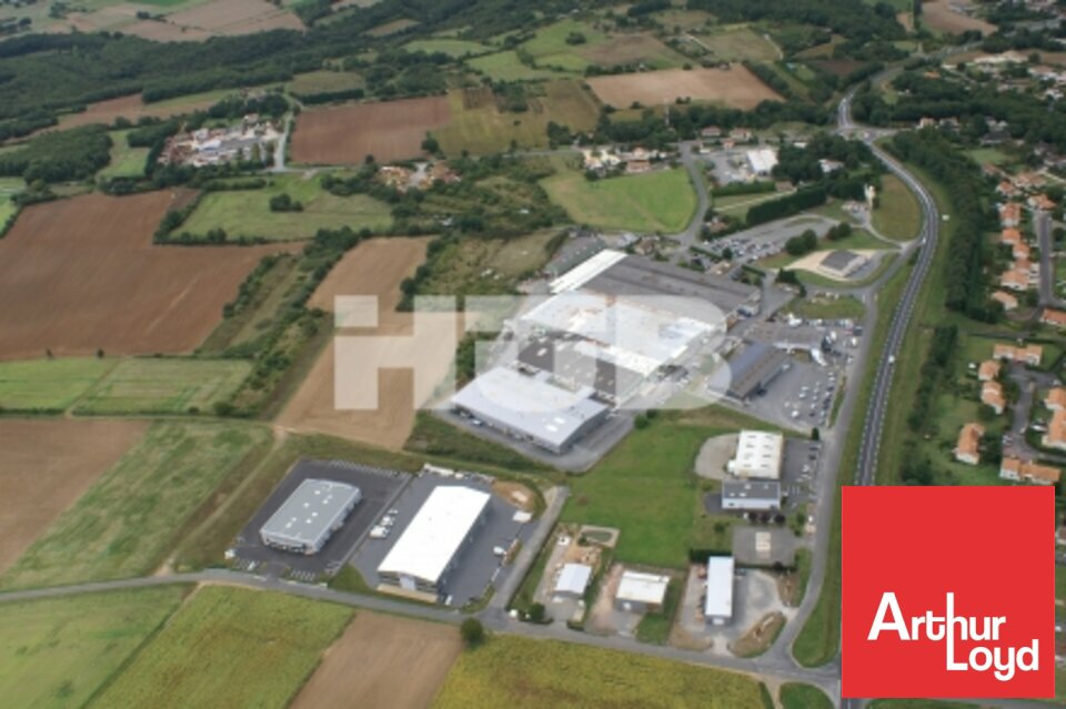 ARTHUR LOYD POITOU VENDEE VENTE-TERRAIN-POITIERS-86