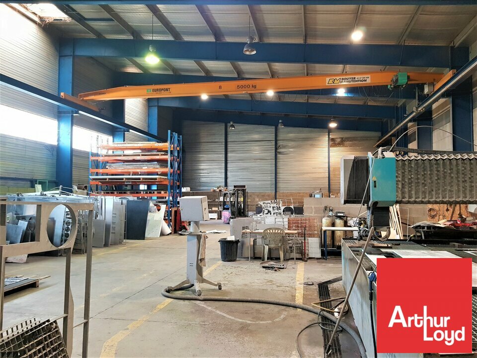 ARTHUR LOYD POITOU VENDEE LOCATION-LOCAL D'ACTIVITE-CHASSENEUIL_DU_POITOU-86