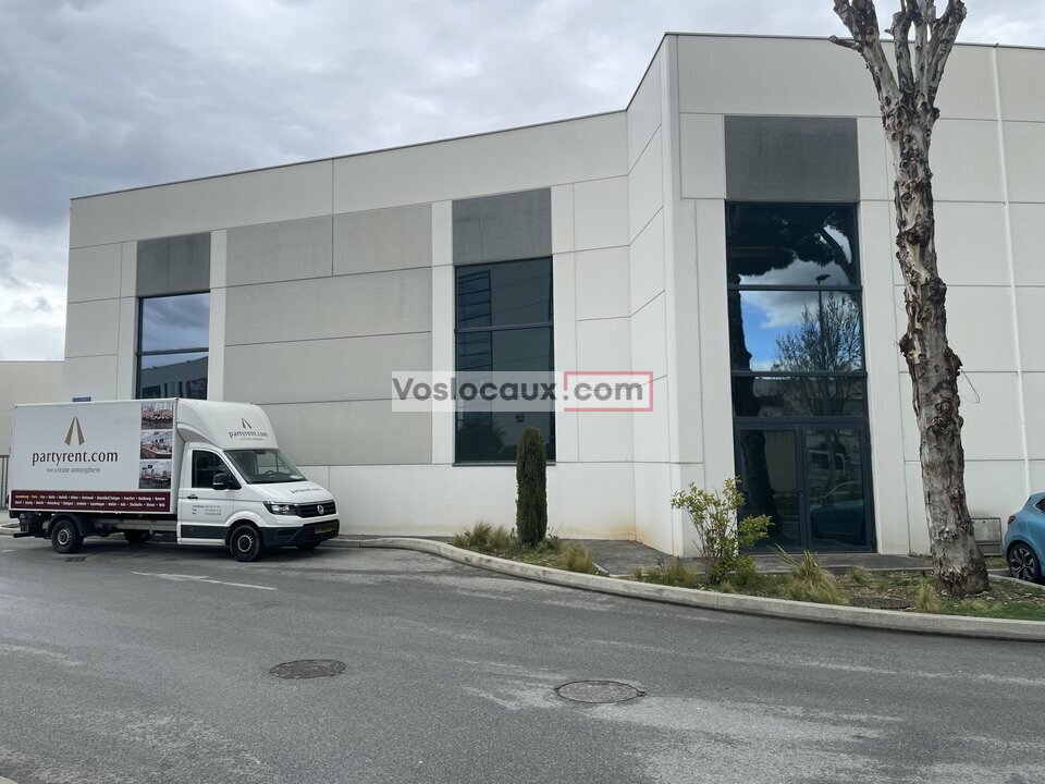 VOSLOCAUX.COM LOCATION-LOCAL D'ACTIVITE-MOUGINS-06
