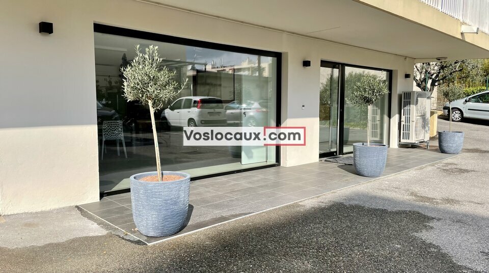 VOSLOCAUX.COM LOCATION-BUREAUX-SAINT_LAURENT_DU_VAR-06