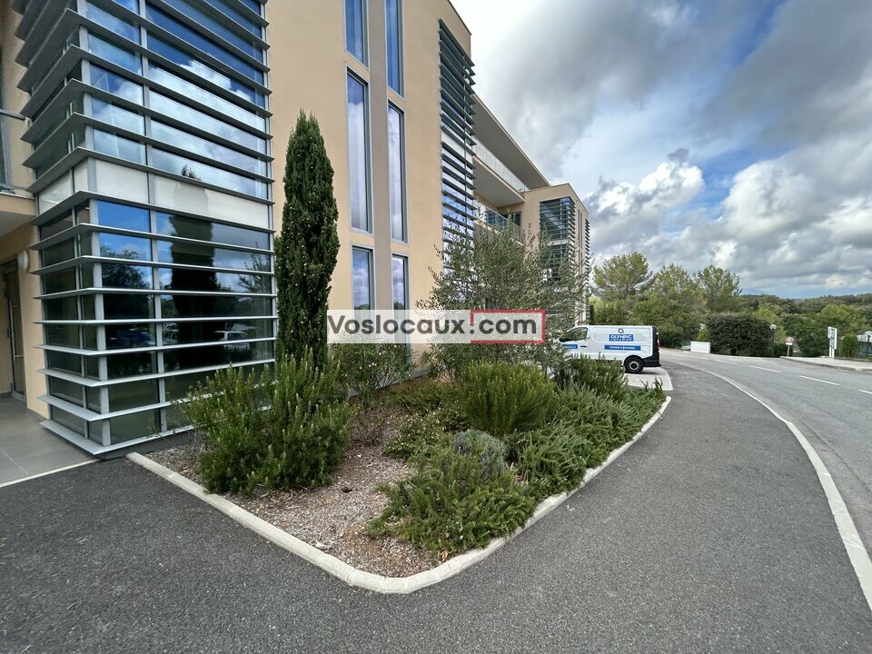 VOSLOCAUX.COM LOCATION-LOCAL COMMERCIAL-BIOT-06