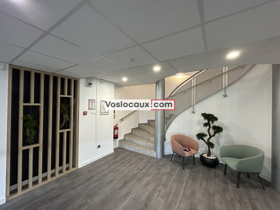 VOSLOCAUX.COM LOCATION-BUREAUX-ANTIBES-06