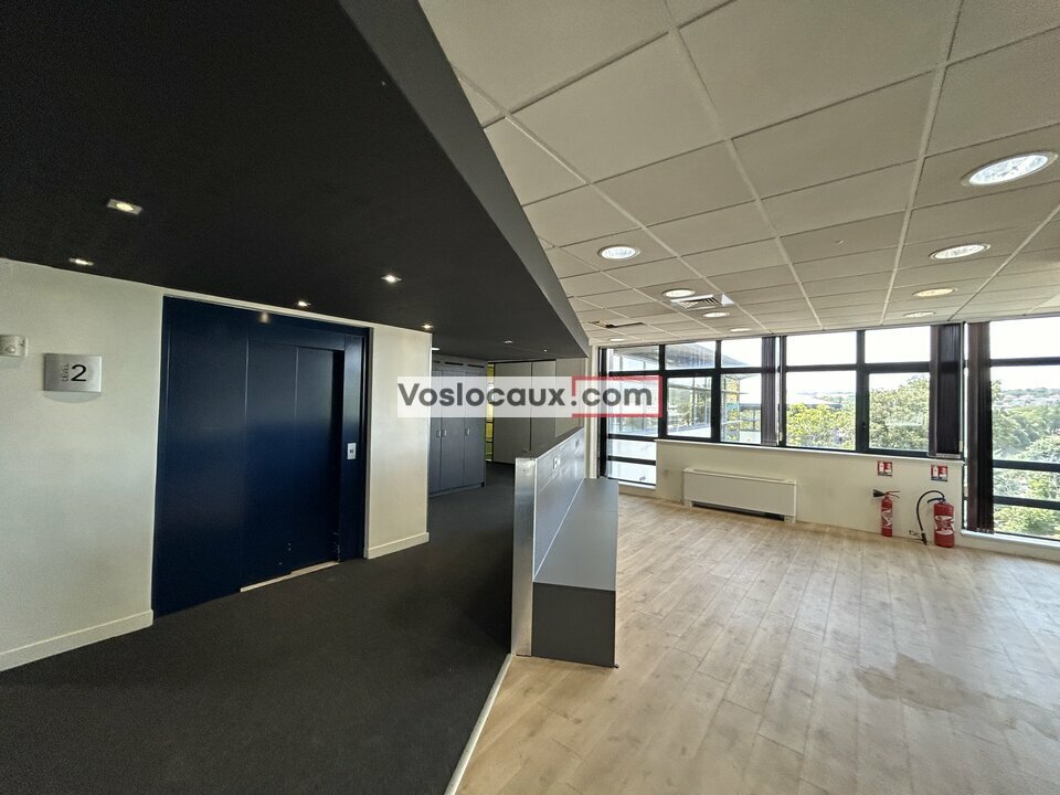VOSLOCAUX.COM LOCATION-BUREAUX-BIOT-06