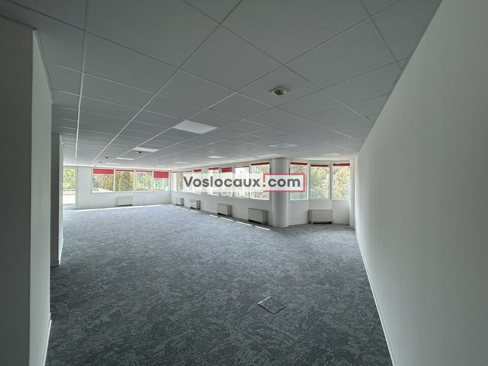 VOSLOCAUX.COM LOCATION-BUREAUX-SOPHIA_ANTIPOLIS-06