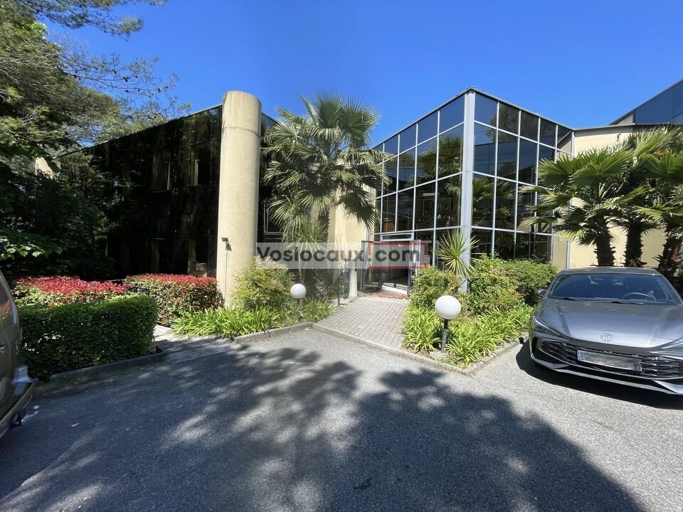 VOSLOCAUX.COM VENTE-BUREAUX-ANTIBES-06