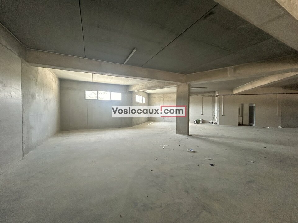 VOSLOCAUX.COM LOCATION-LOCAL D'ACTIVITE-VALBONNE-06