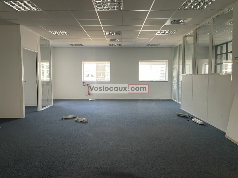 VOSLOCAUX.COM LOCATION-BUREAUX-SOPHIA_ANTIPOLIS-06