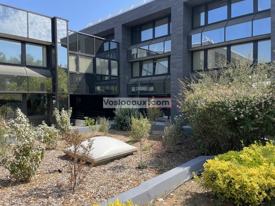 VOSLOCAUX.COM LOCATION-BUREAUX-VALBONNE-06