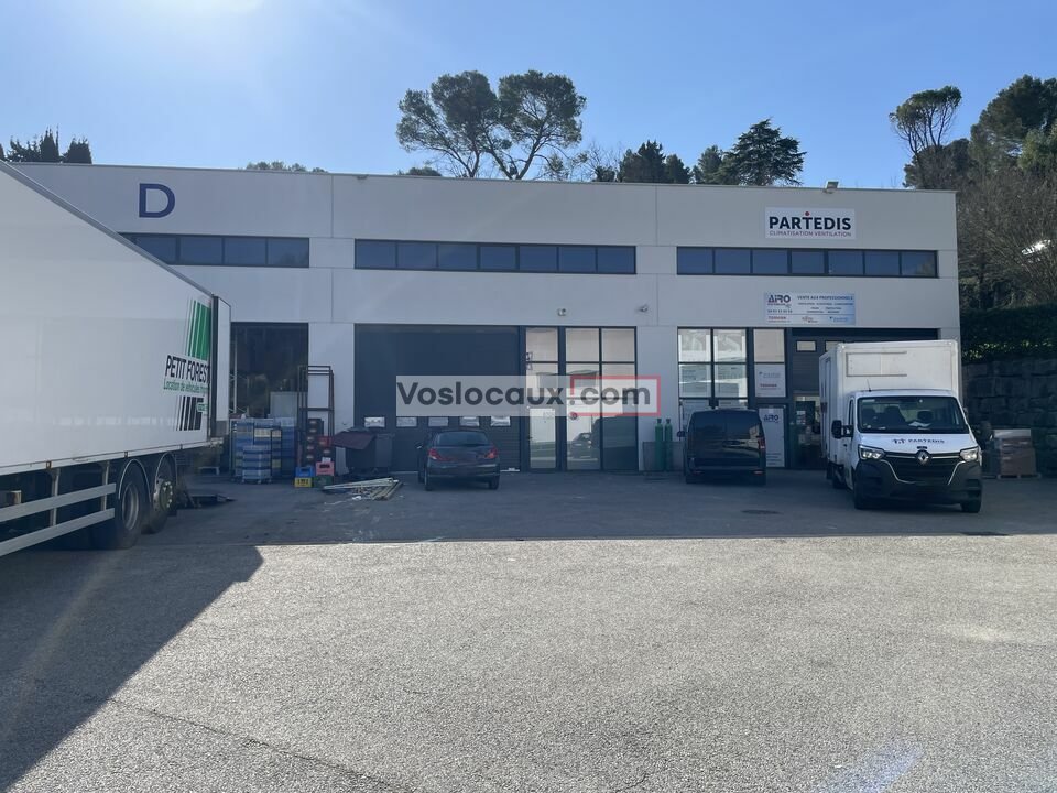 VOSLOCAUX.COM LOCATION-LOCAL D'ACTIVITE-MOUANS-SARTOUX-06