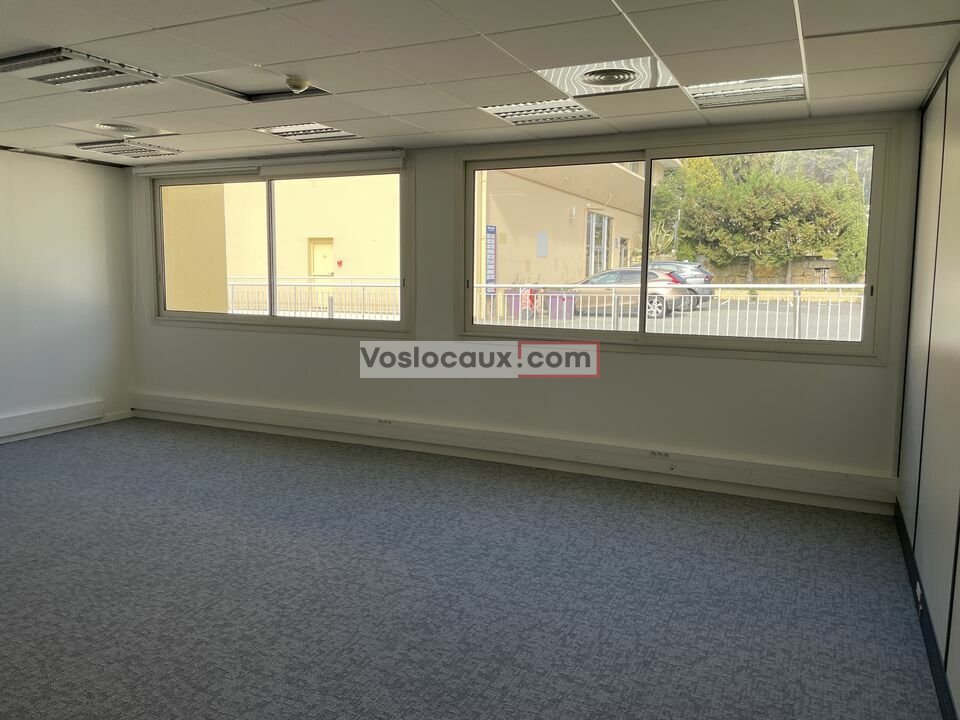 VOSLOCAUX.COM LOCATION-BUREAUX-SOPHIA_ANTIPOLIS-06