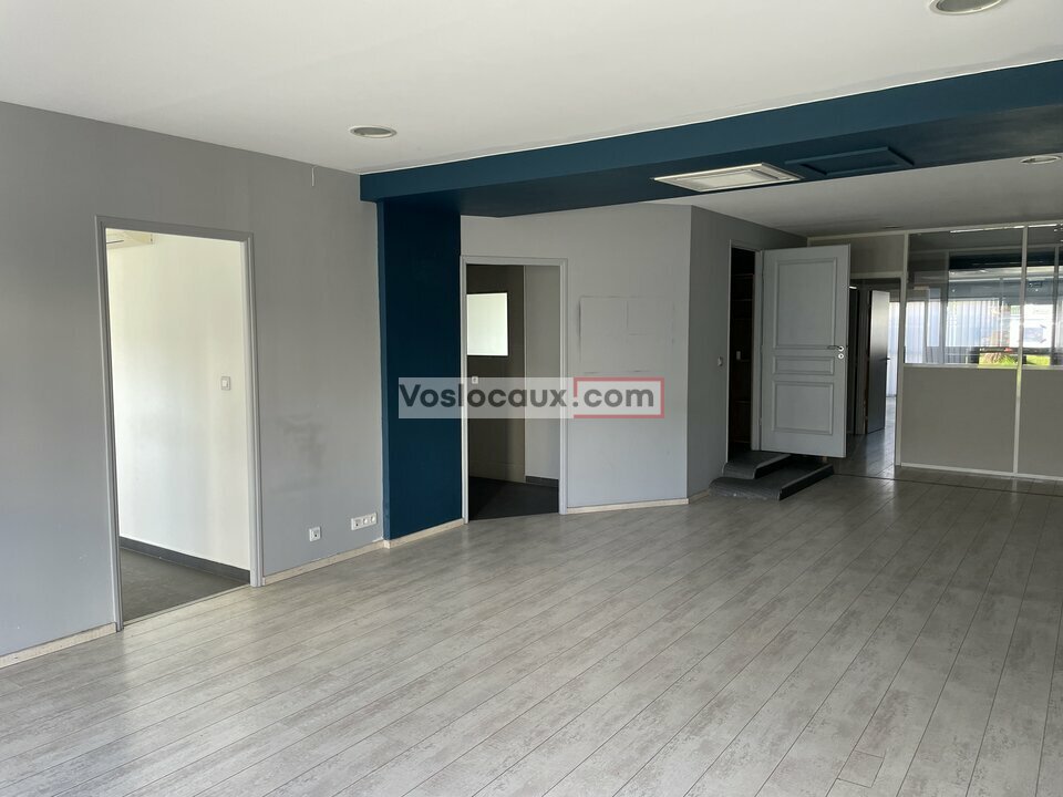 VOSLOCAUX.COM LOCATION-BUREAUX-CAGNES_SUR_MER-06