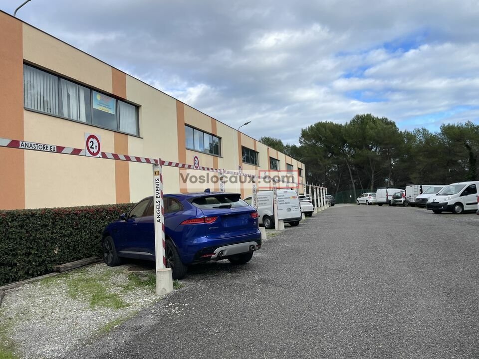VOSLOCAUX.COM LOCATION-LOCAL D'ACTIVITE-ANTIBES-06