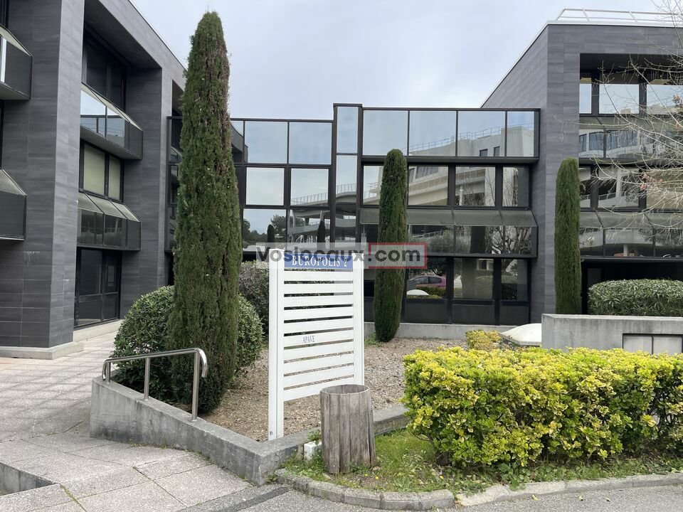 VOSLOCAUX.COM LOCATION-BUREAUX-VALBONNE-06