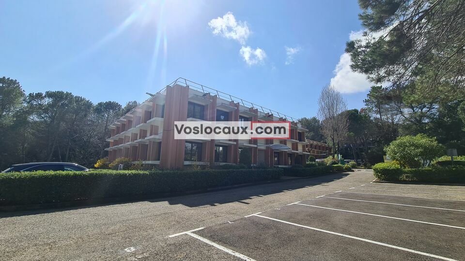VOSLOCAUX.COM LOCATION-BUREAUX-SOPHIA_ANTIPOLIS-06