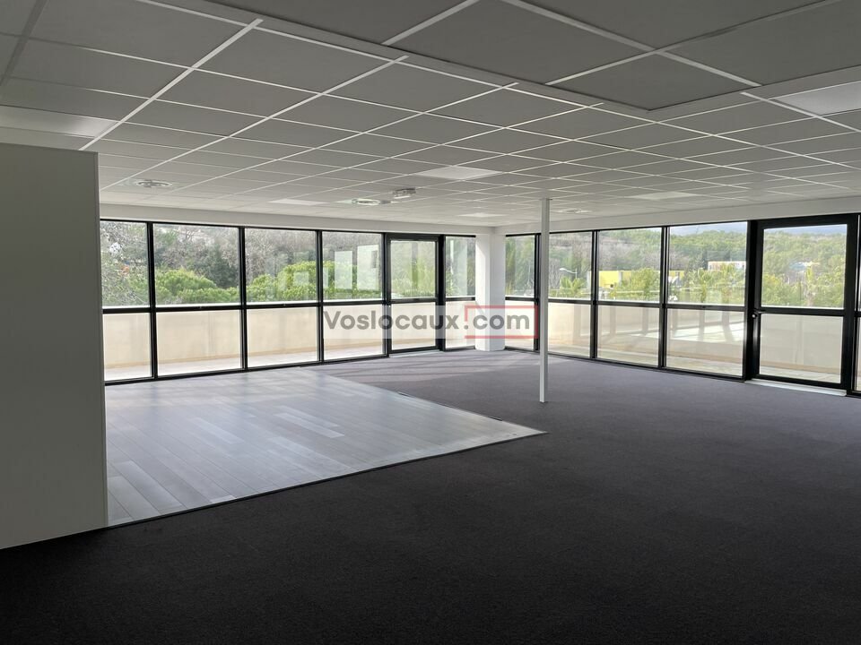 VOSLOCAUX.COM LOCATION-BUREAUX-VALLAURIS-06