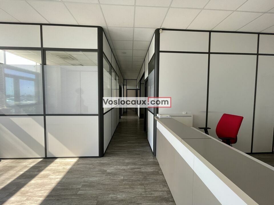 VOSLOCAUX.COM LOCATION-BUREAUX-VILLENEUVE_LOUBET-06