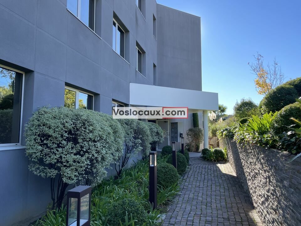VOSLOCAUX.COM LOCATION-BUREAUX-VALBONNE-06